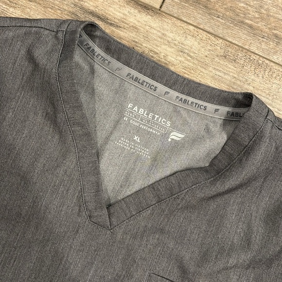 Fabletics Feel Good Performance 2 Gray, 1 Navy Scrub Tops XL - Picture 3 of 13